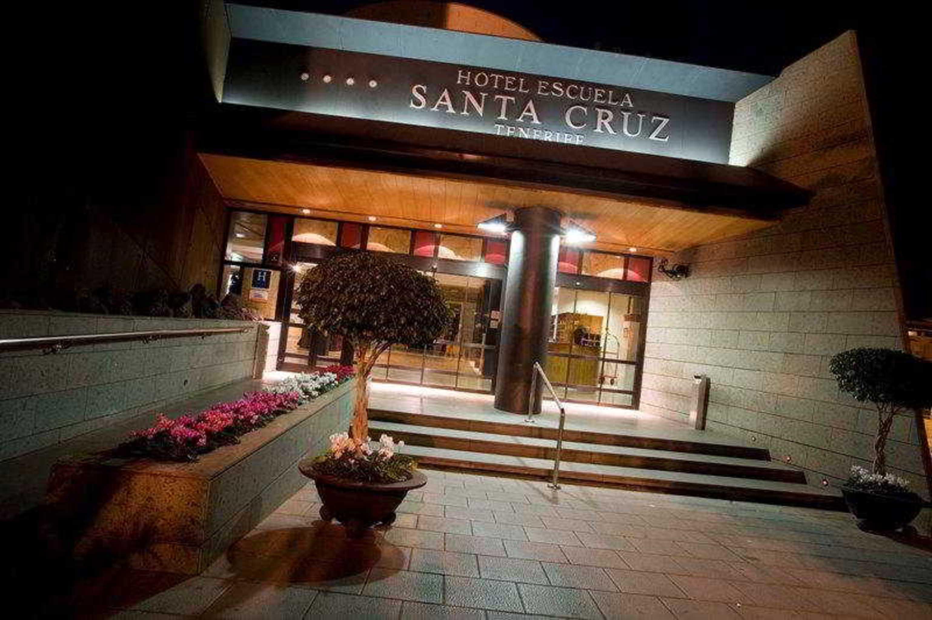 Hotel Escuela Santa Cruz Екстер'єр фото
