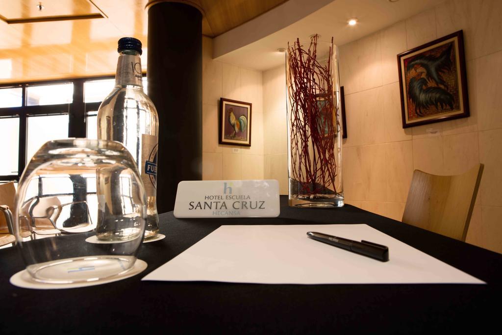 Hotel Escuela Santa Cruz Екстер'єр фото
